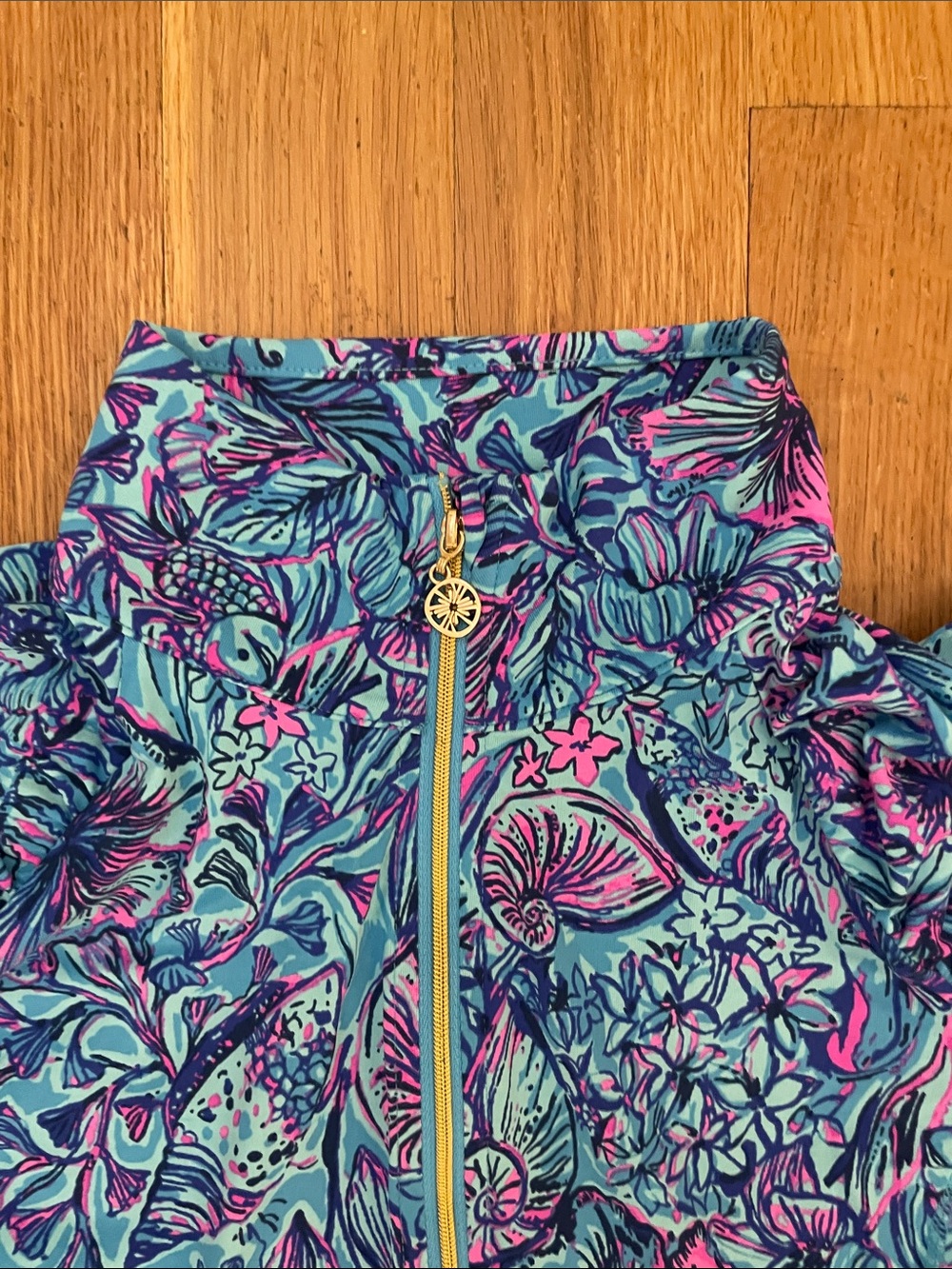 LILLY PULITZER Justine Luxletic Zip Top M EUC - Picture 3 of 6